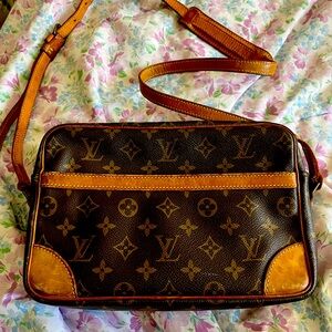 LV reposh from Jebwa